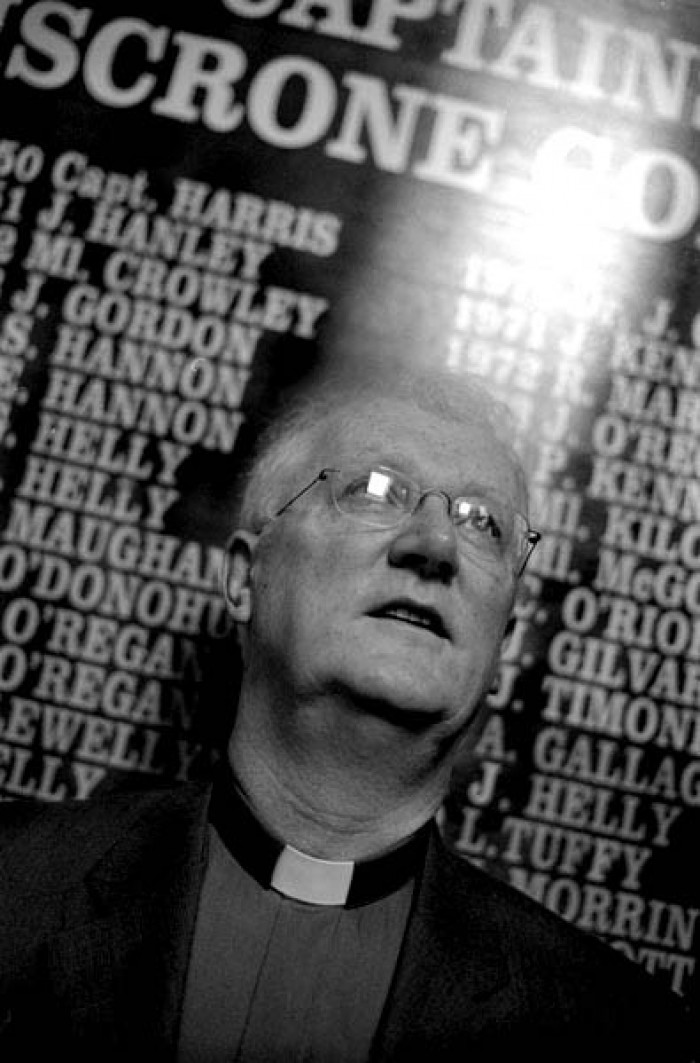 Priest, Ireland. Fotograf Paul Marshall